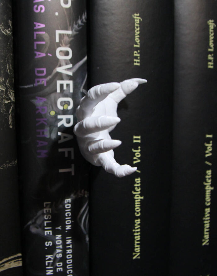 Mano demoníaca para biblioteca - Image 1